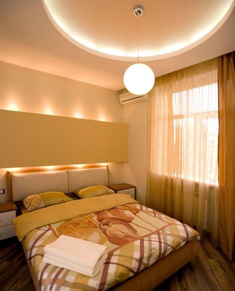 Pecherskie Lipki Hotel Kiev Bagian luar foto